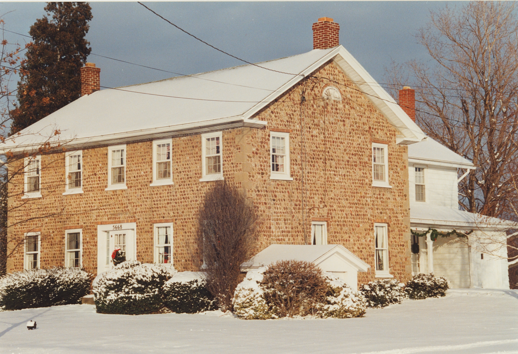 Ont-4 5668 Lincoln Rd 1